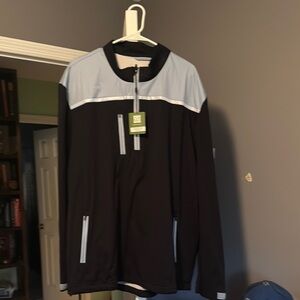 Men's Black and Gray Jacket